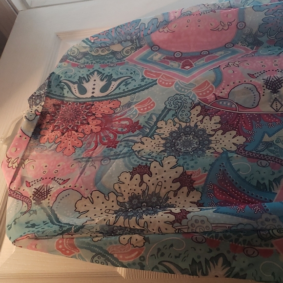 Blouse for spring or Easter 🐣 - Picture 3 of 3